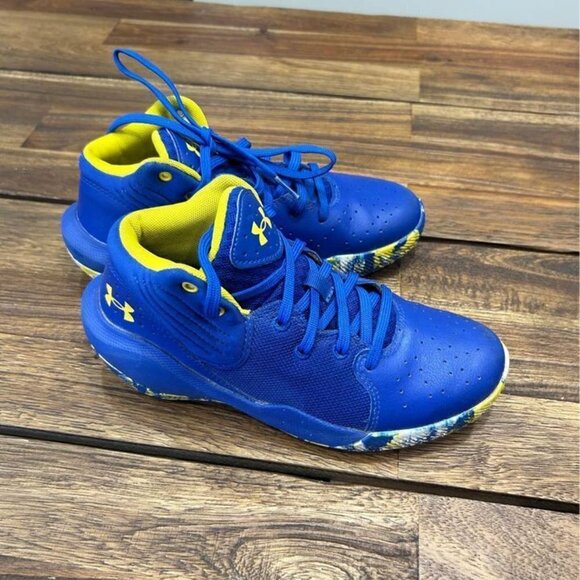 Under Armour basketball shoes! Royal blue/yellow. Size 3 youth. Excellent condit - Picture 7 of 10
